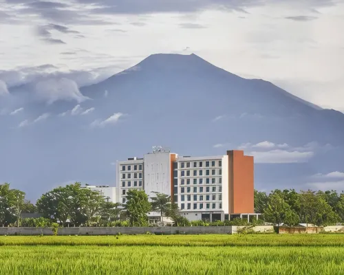 Braling Grand Hotel Purbalingga, Azana Hotels Collection Hotel di Purbalingga