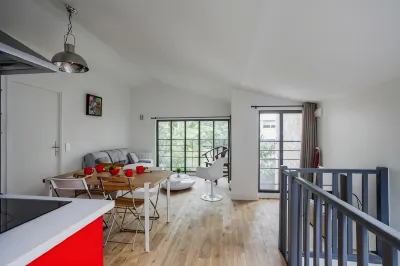 Lovely Flat in the 16th Arrondissement Hotels in Paris