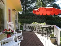 Cozy, Romantic Cottage just 3 minutes from the village of Mendocino! - Wifi