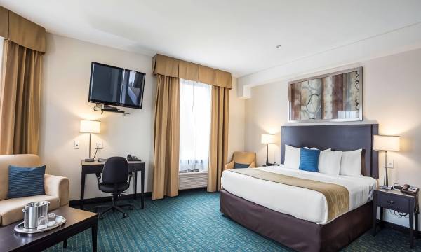 Comfort Hotel Bayer's Lake