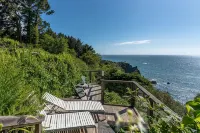 Turtle Rocks Oceanfront Inn - balcony