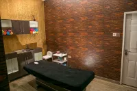 Echelon Heights Hotel - homestay