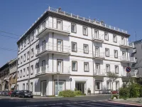 Card International Hotel Hoteles cerca de Plaza Cavour