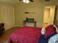 Tree House Condo! Great Location! Steps From Campus! - balcony