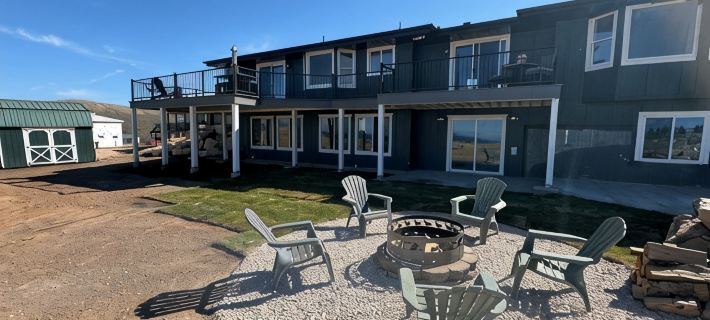 6 bedroom sleeps 22, Hot tub, and gorgeous view of Bear Lake, lots of amenities Hotels in Garden