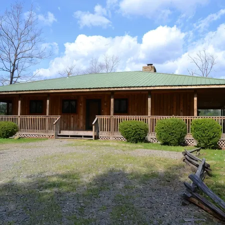 Little Tennessee River Cabin - in the Smoky Mountains