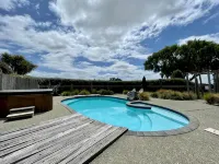 St Leonards Vineyard Cottages - Pools
