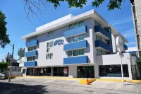 Vista Express Guadalajara Expo SureStay Collection by BW - Apartments
