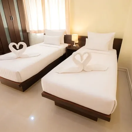 B.R.S. at Hotel Baanbumrungsuk