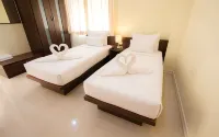 B.R.S. at Hotel Baanbumrungsuk - 2 Sao