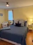 Cozy Vermont Lake Lodge with Kayaks Fishing & Campfire Fun - Wifi