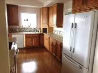 Longliner Lodge and Suites