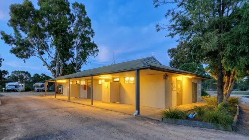 Yarrawonga Riverlands Tourist Park
