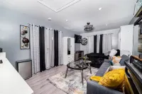 Melrose Exec Studio Queen + Bunk - Pet-Friendly