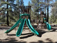 Luxury 7 Br Home / Hot Tub / Sharc Passes / AC / Wi Fi / Bikes
