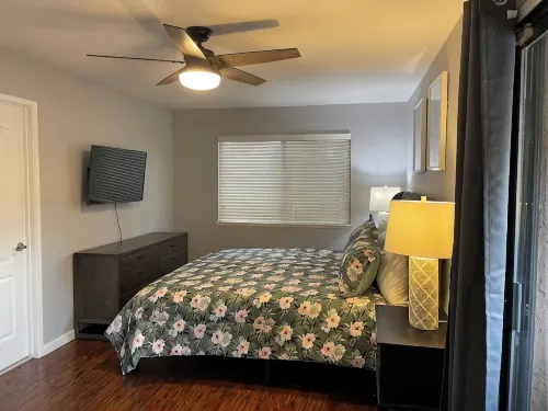 3-bedroom townhome in tranquil Modesto with AC