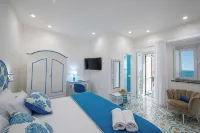 Villa Teresea: 3BR/3BA + Garden •Just steps from the beach-On the Main Road - Villas