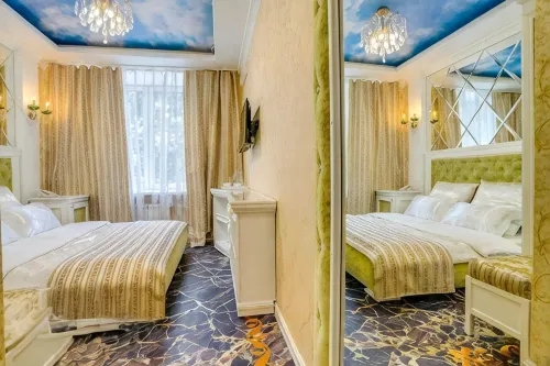 Golden Hotel