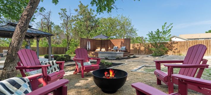 Backyard Oasis - Cowboy Pool w/ Heater & Chiller - Outdoor Projector Screen Hotels in Waco