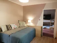 Cosy house, nestled in nature, 5 minutes from the center - Homestays