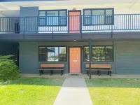 Lovely Designer 1 Bedroom with Free Parking - Apartments