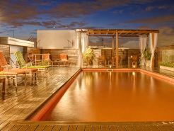 Broadway Hotel & Suites