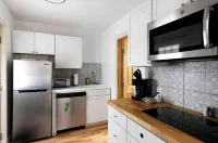 Mini Mod Apartment, Private- Parking - Apartments