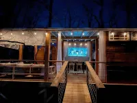 Family & Pet Friendly Treehouse with Amazing Views
