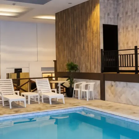 Harmoni Suites Hotel