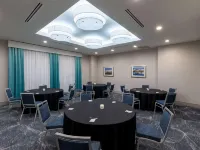 La Quinta Inn & Suites by Wyndham Round Rock Near Kalahari Hotels near Round Rock Express