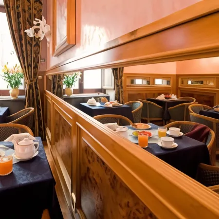 Hotel Joli