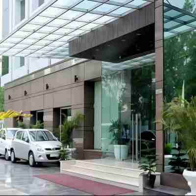 Venizia Sarovar Portico Hotel Exterior
