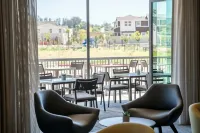 Courtyard Petaluma Sonoma County - breakfast