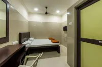 Hotel Sarada Nivas - Pensions
