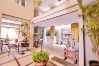 KoenoKoeni Boutique Hotel