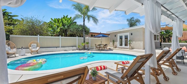 Palm & Peace Retreat Hotels in La Mesa