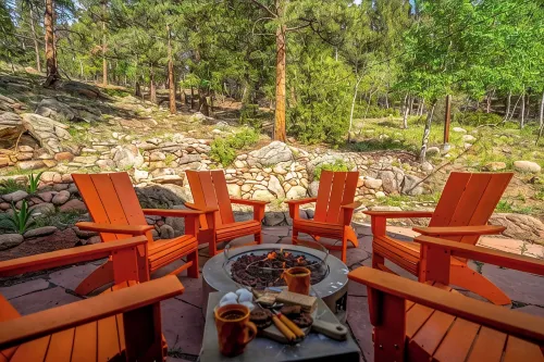 NEW Hot Tub + Arcade + Fire Pit + Mtn Views