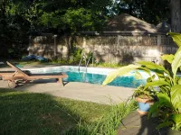 Lovely private Carriage House on Historic Property - Swimmingpools