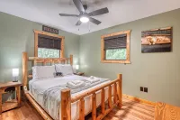 Creekside Cabin - Hot Tub, Firepit, Porch - Chalets