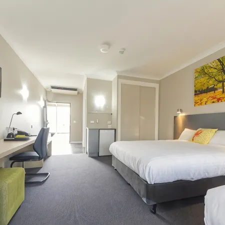Club Cowra Motel