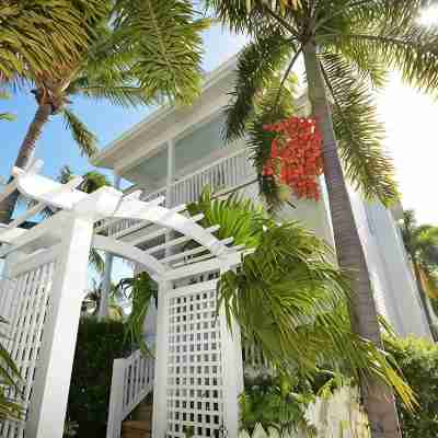Coral Lagoon Updated Single Family Home with 40' Boat Slip Directly Behind Home Hotel Exterior