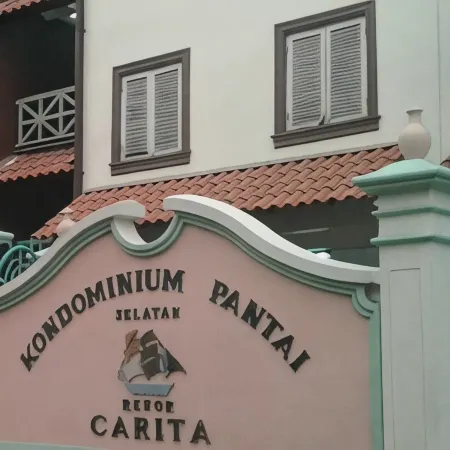 Kondominium Pantai Carita Selatan