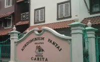 Kondominium Pantai Carita Selatan - parking