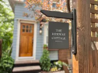 The Hideaway Cottage - Entire Home in Fox Point! - Bungalows