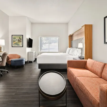 Holiday Inn & Suites BOTHELL by IHG