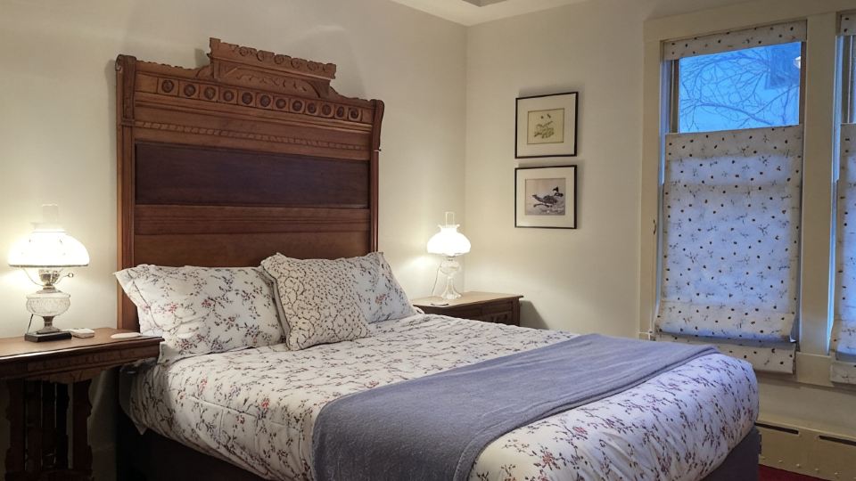 Delightful Downtown Ithaca Home & Garden for Extended Stays