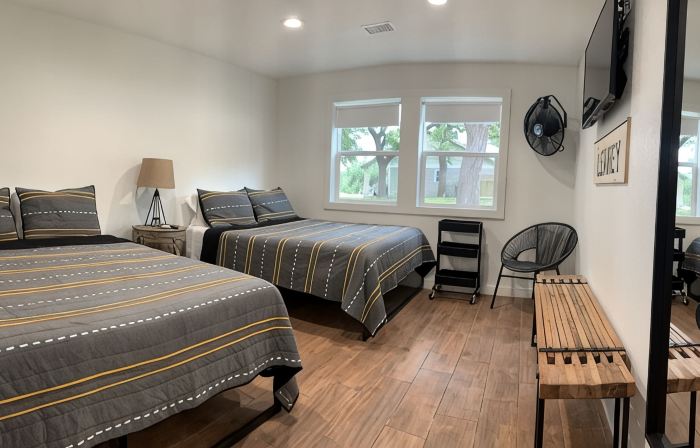 Farmhouse 534 Leakey - Amazing