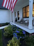 Modern Cape Cod home in vibrant beach community - steps to beach; pool access!! - Homestays