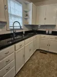 A Charming Craftsman's Cottage that is 5 minute walk from downtown Greeneville. - 2-Star