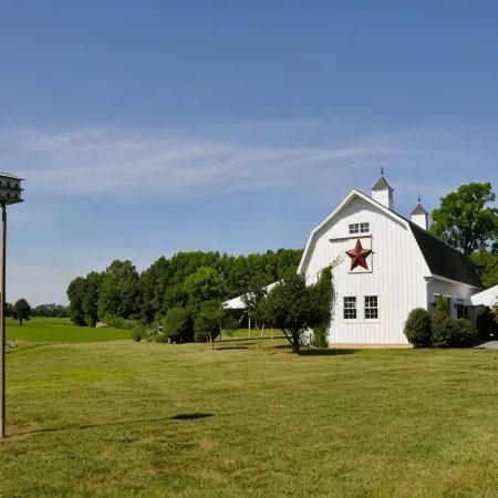 Inn at Huntingfield Creek